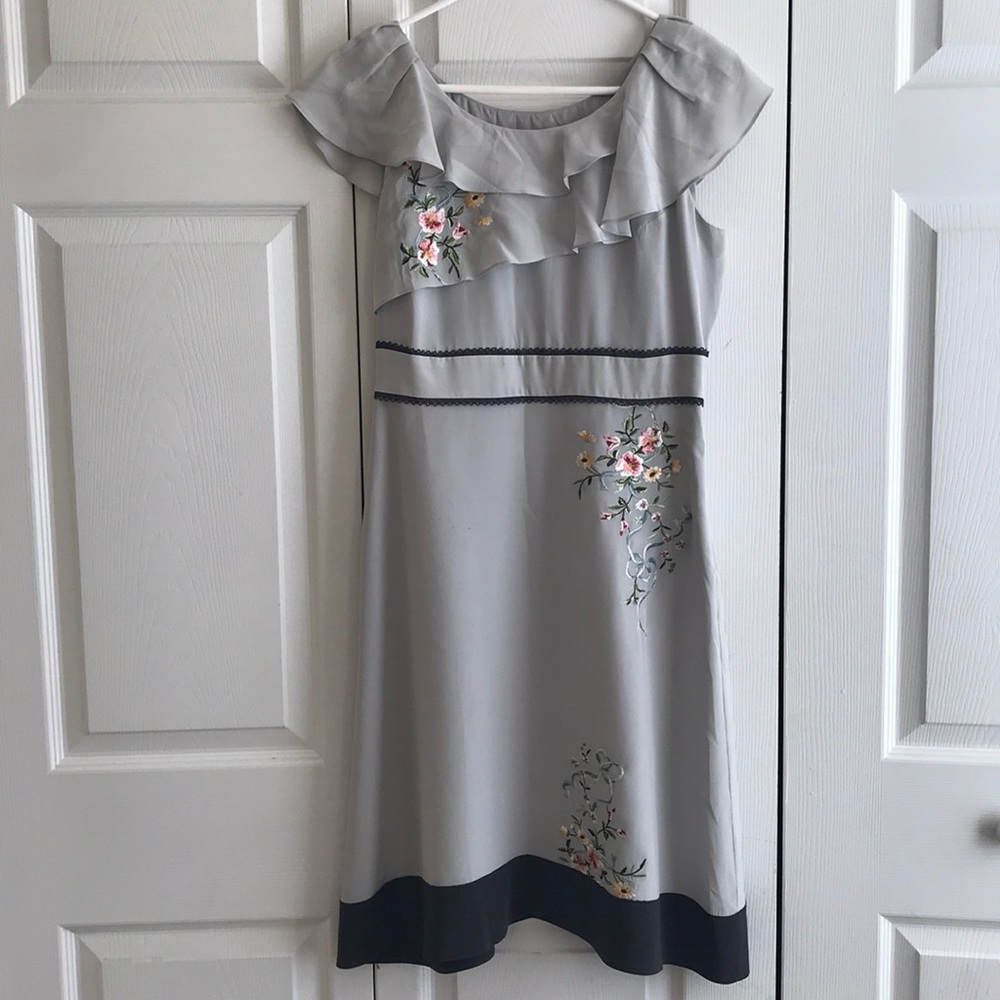 Floreat silk dress; embroidered flowers